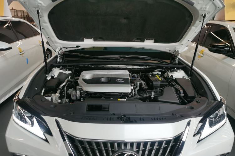 Used Lexus ES 2021 200 Excellence Edition Engine Bay