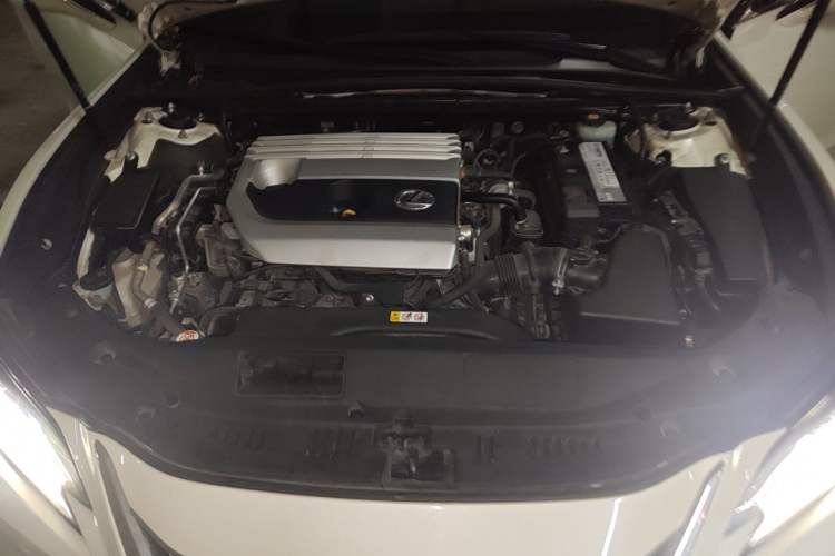 Used Lexus ES 2021 200 Excellence Edition Engine Bay