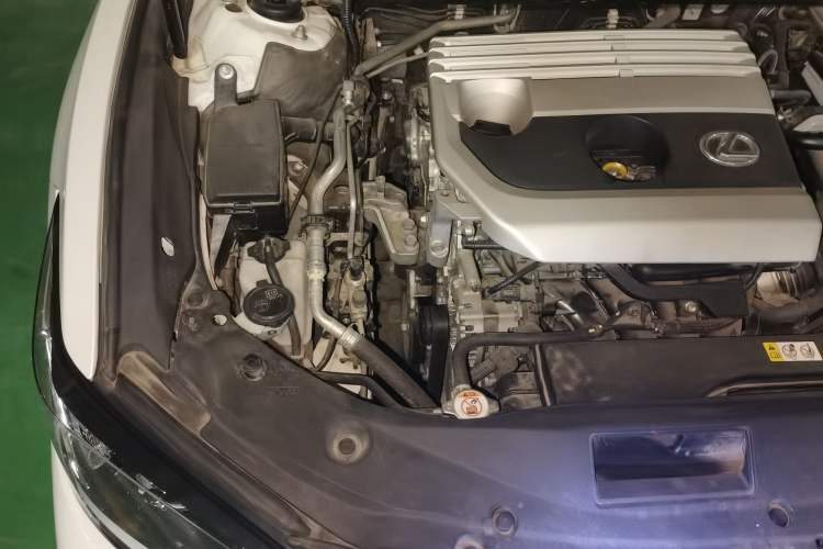 Used Lexus ES 2021 200 Luxury Edition Engine Bay Right