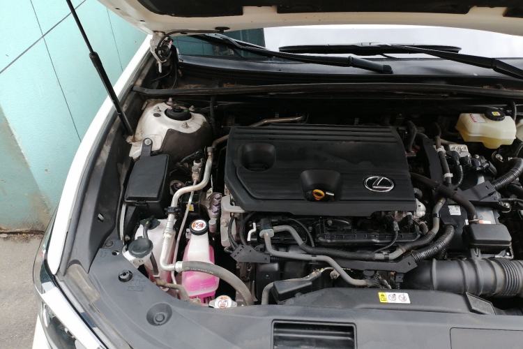 Used Lexus ES 2021 300h Excellence Edition Engine Bay Right