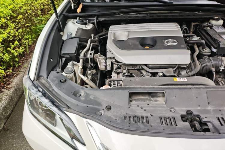Used Lexus ES 2021 200 Excellence Edition Engine Bay Right