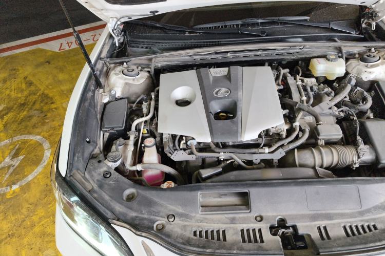Used Lexus ES 2021 300h Excellence Edition Engine Bay Right