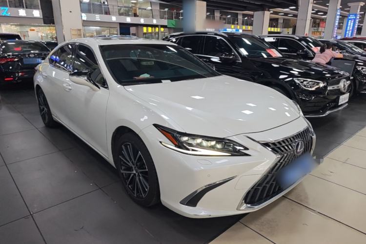 Used Lexus ES 2021 300h Deluxe Edition Exterior 1