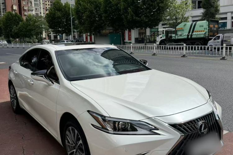 Used Lexus ES 2021 200 Excellence Edition Exterior 2