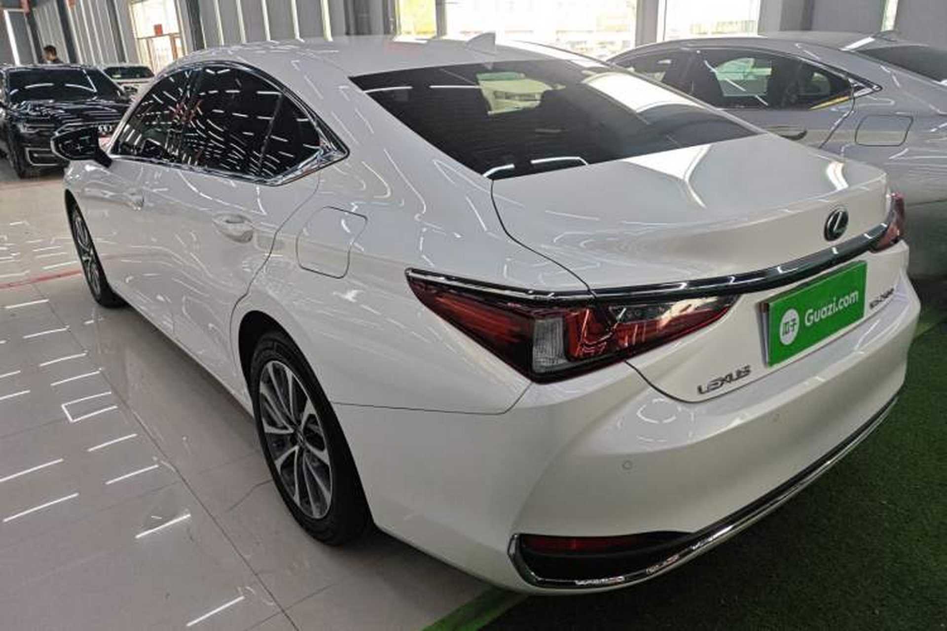 Used Lexus ES 2021 200 Excellence Edition Exterior 2
