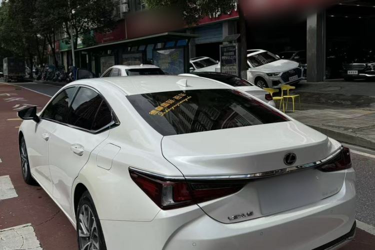Used Lexus ES 2021 200 Excellence Edition Exterior 3