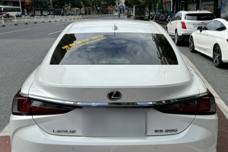 Used Lexus ES 2021 200 Excellence Edition Exterior 4