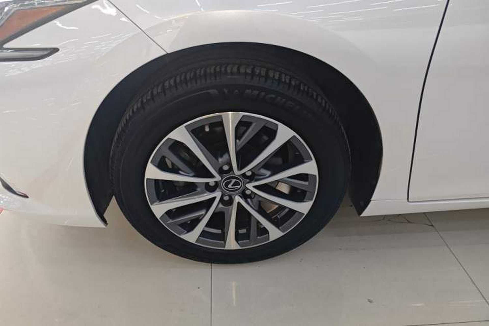 Used Lexus ES 2021 200 Excellence Edition Exterior 4