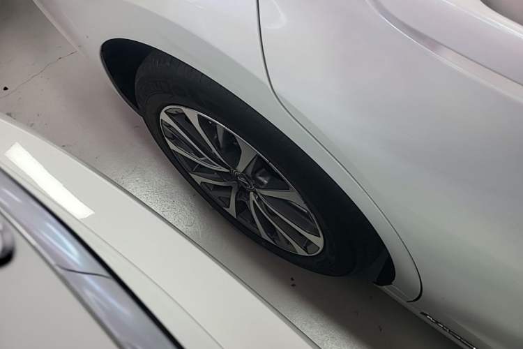 Used Lexus ES 2021 300h Excellence Edition Exterior 5
