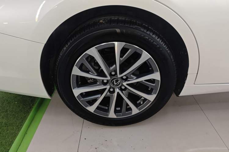 Used Lexus ES 2021 200 Excellence Edition Exterior 5