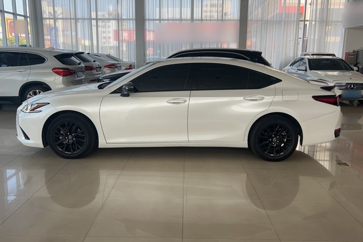 Used Lexus ES 2021 200 Excellence Edition Exterior 6