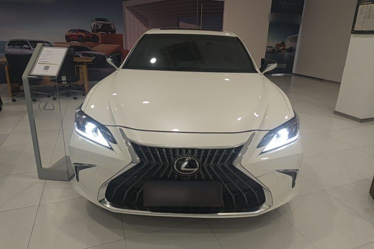 Used Lexus ES 2021 200 Excellence Edition Front