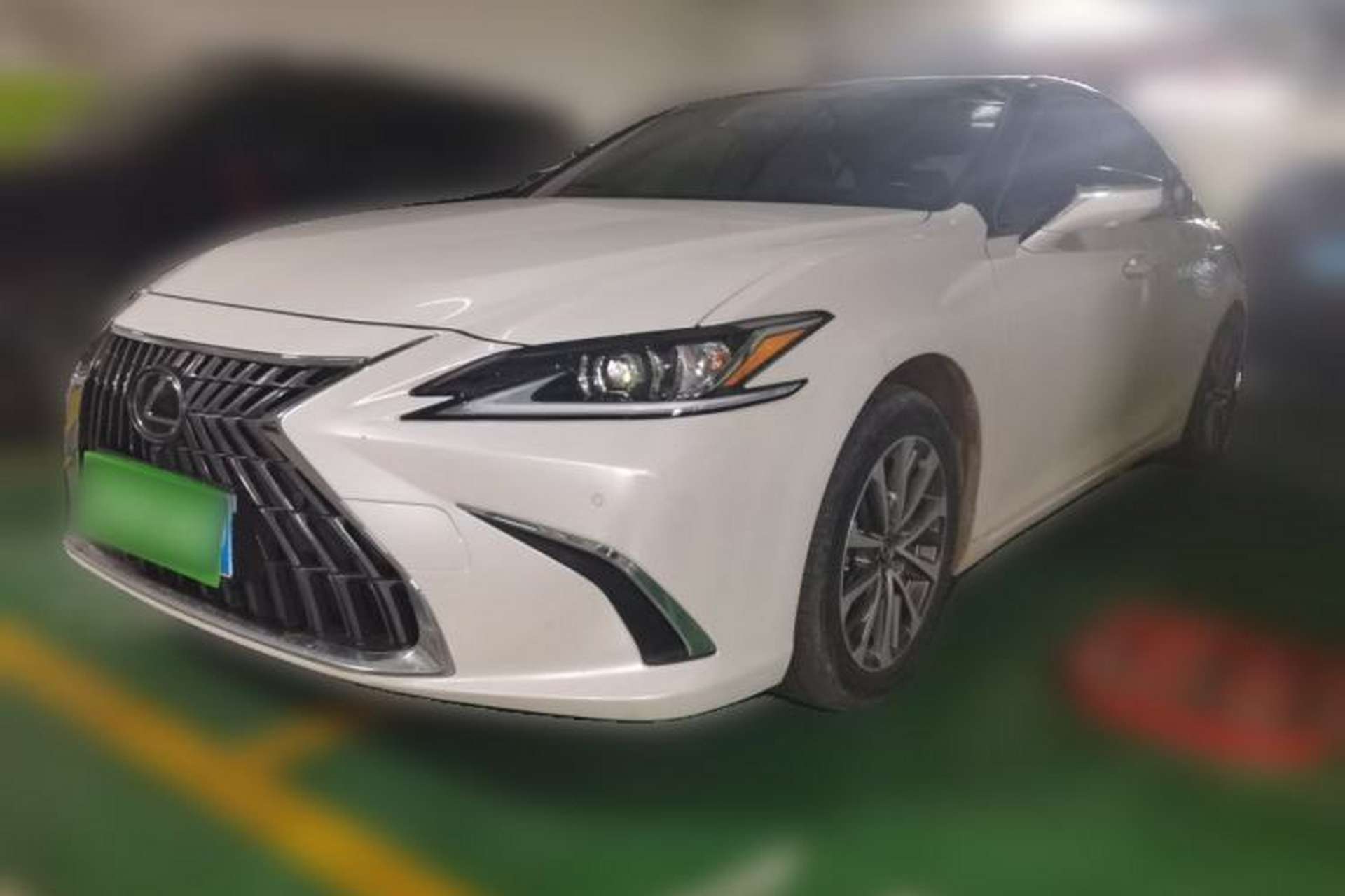 Used Lexus ES 2021 200 Luxury Edition Front Left 45 Deg
