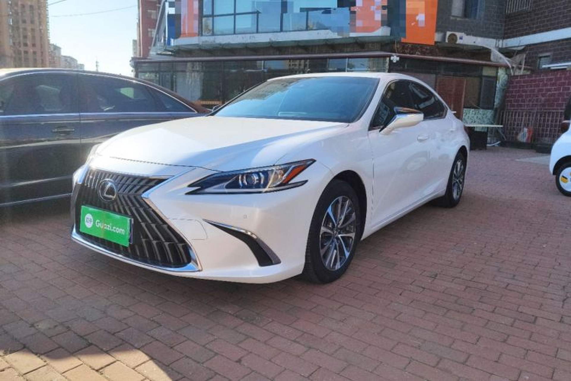 Used Lexus ES 2021 200 Excellence Edition Front Left 45 Deg