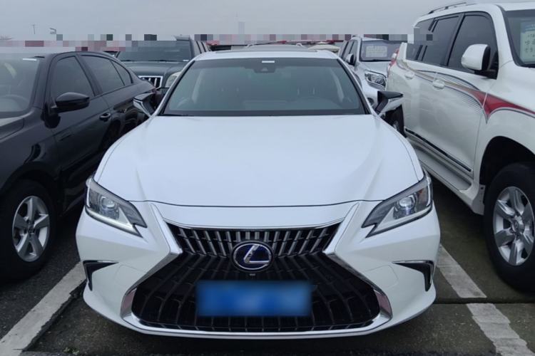 Used Lexus ES 2021 300h Excellence Edition Front