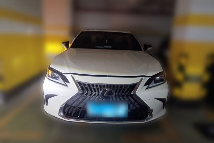 Used Lexus ES 2021 260 Excellence Edition Front