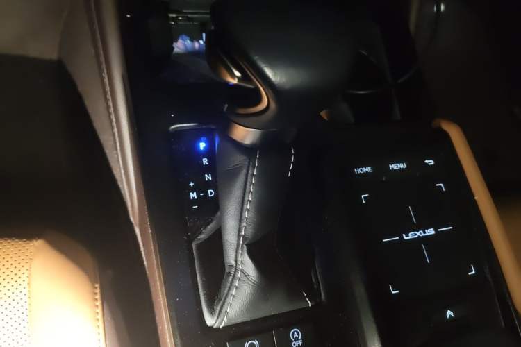 Used Lexus ES 2021 200 Excellence Edition Gear Lever