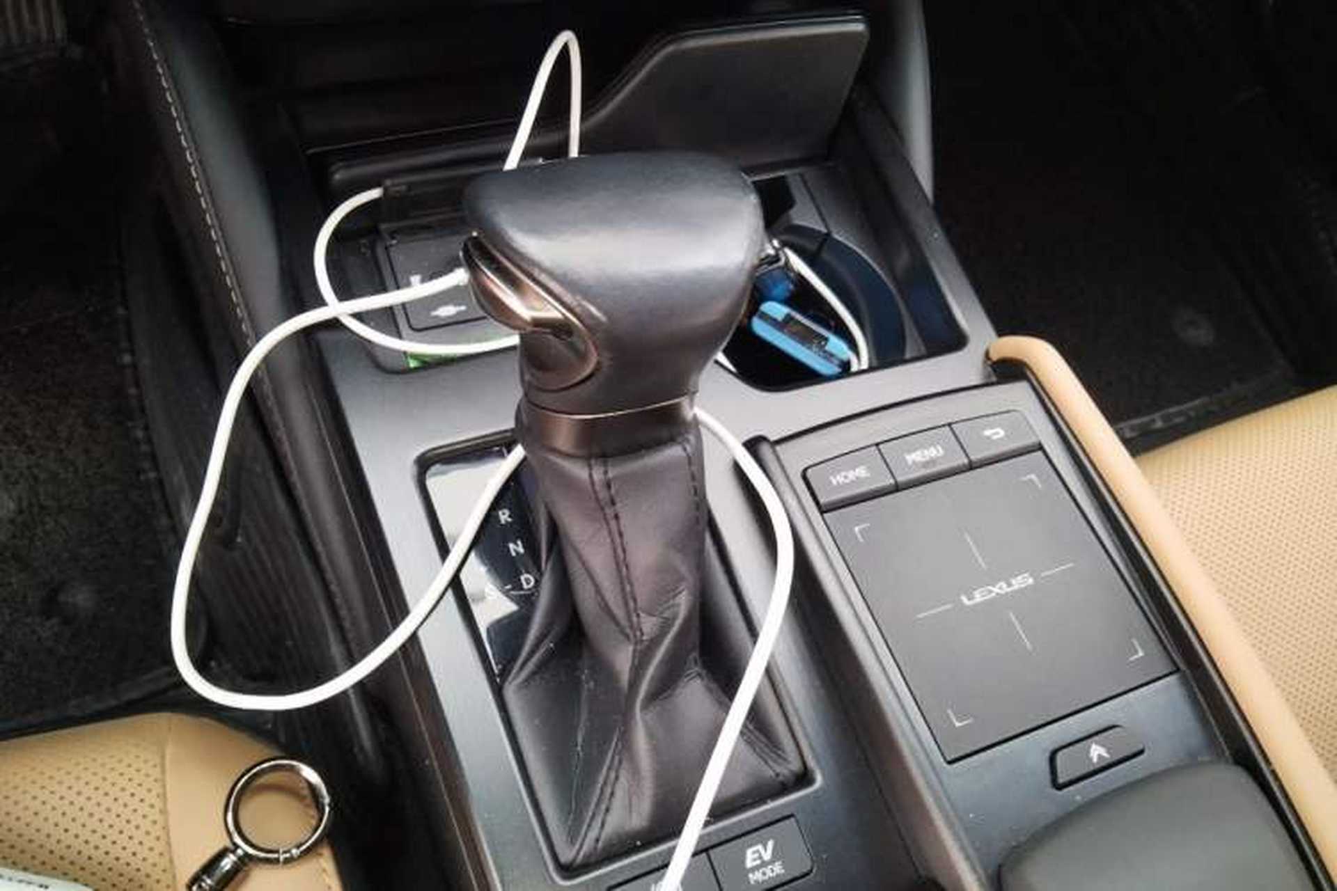 Used Lexus ES 2021 300h Excellence Edition Gear Lever