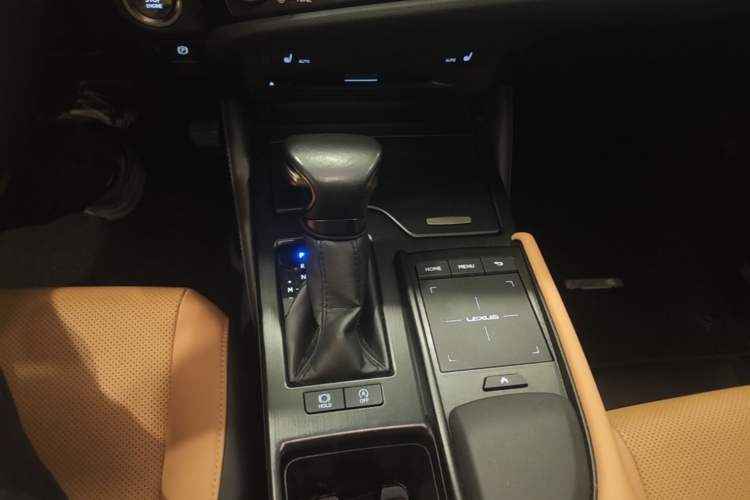 Used Lexus ES 2021 200 Excellence Edition Gear Lever