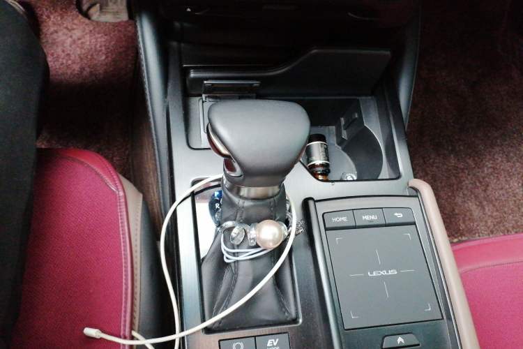 Used Lexus ES 2021 300h Excellence Edition Gear Lever