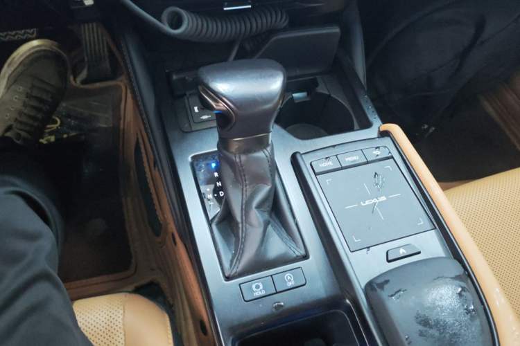 Used Lexus ES 2021 200 Excellence Edition Gear Lever