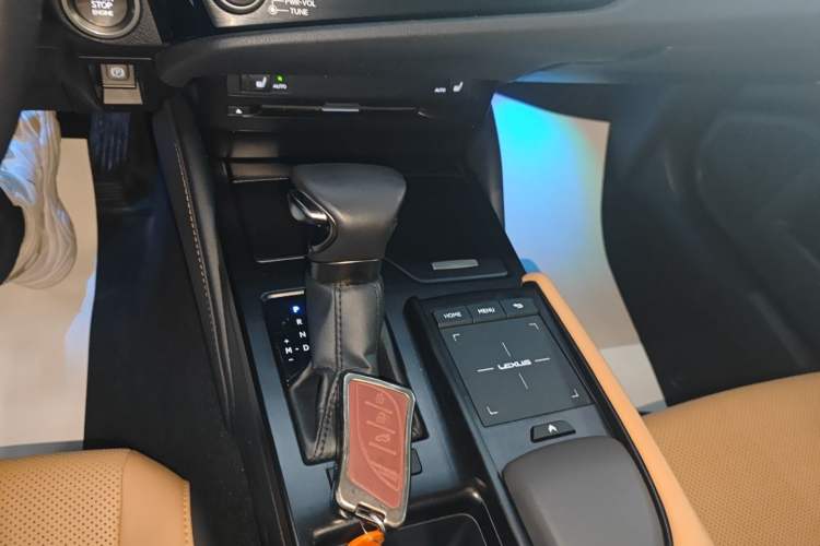 Used Lexus ES 2021 200 Excellence Edition Gear Lever