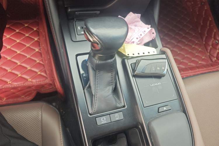 Used Lexus ES 2021 200 Excellence Edition Gear Lever
