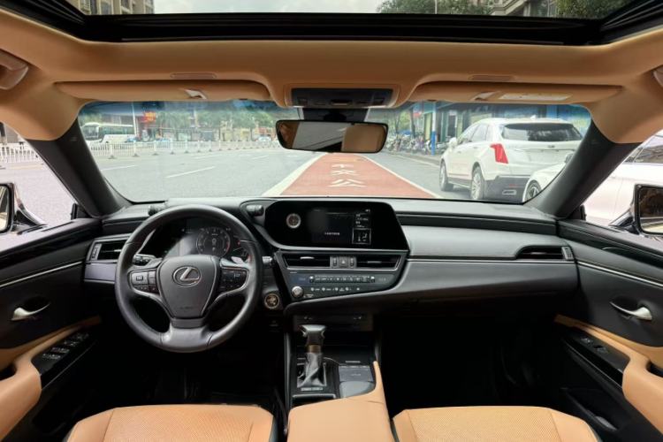 Used Lexus ES 2021 200 Excellence Edition Interior 1