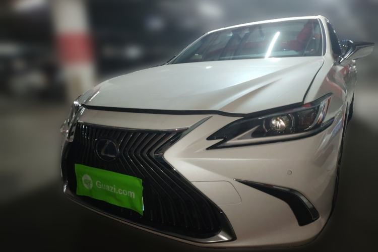 Używany Lexus ES 2021 300h Excellence Edition Guazi used car, China used car export, Used car for sale, Used  cars, Cheapest cars for sale