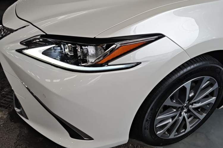 Used Lexus ES 2021 200 Excellence Edition Left Front Headlight