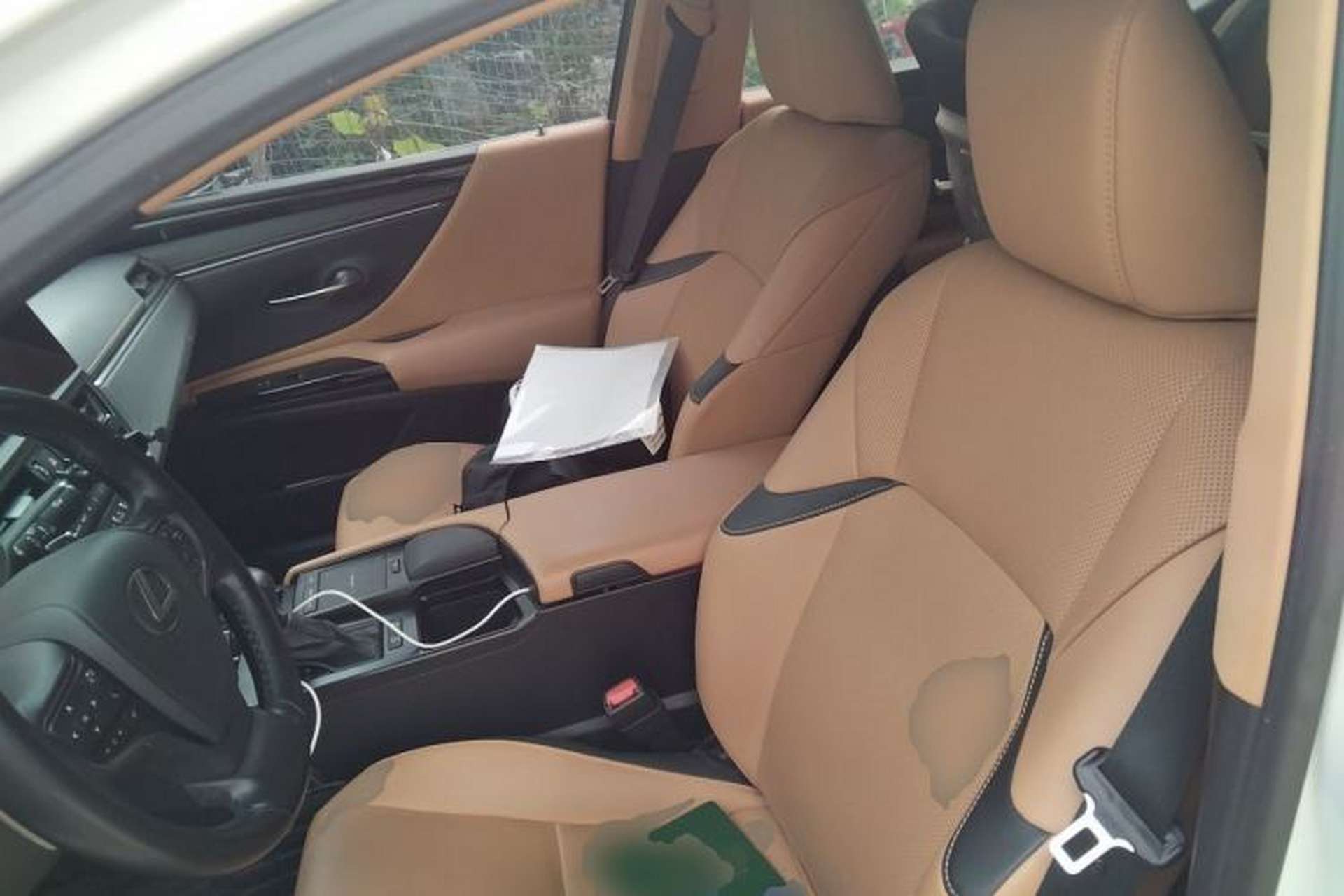 Used Lexus ES 2021 300h Excellence Edition Left Front Seat