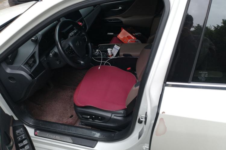 Used Lexus ES 2021 300h Excellence Edition Left Front Seat