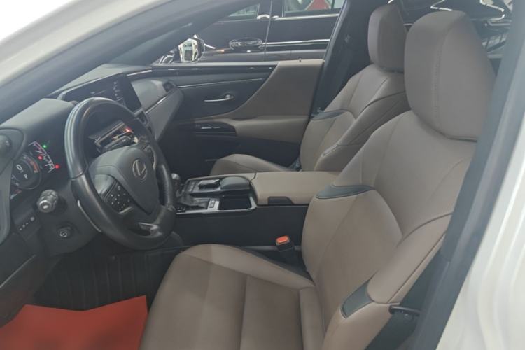 Used Lexus ES 2021 200 Excellence Edition Left Front Seat