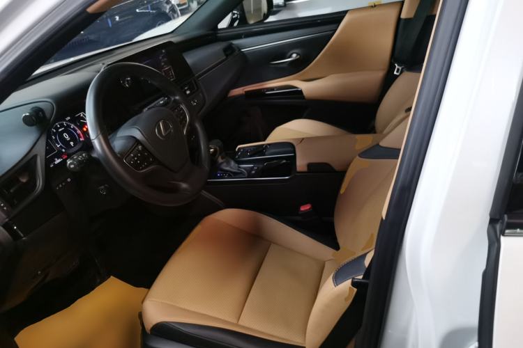 Used Lexus ES 2021 200 Excellence Edition Left Front Seat