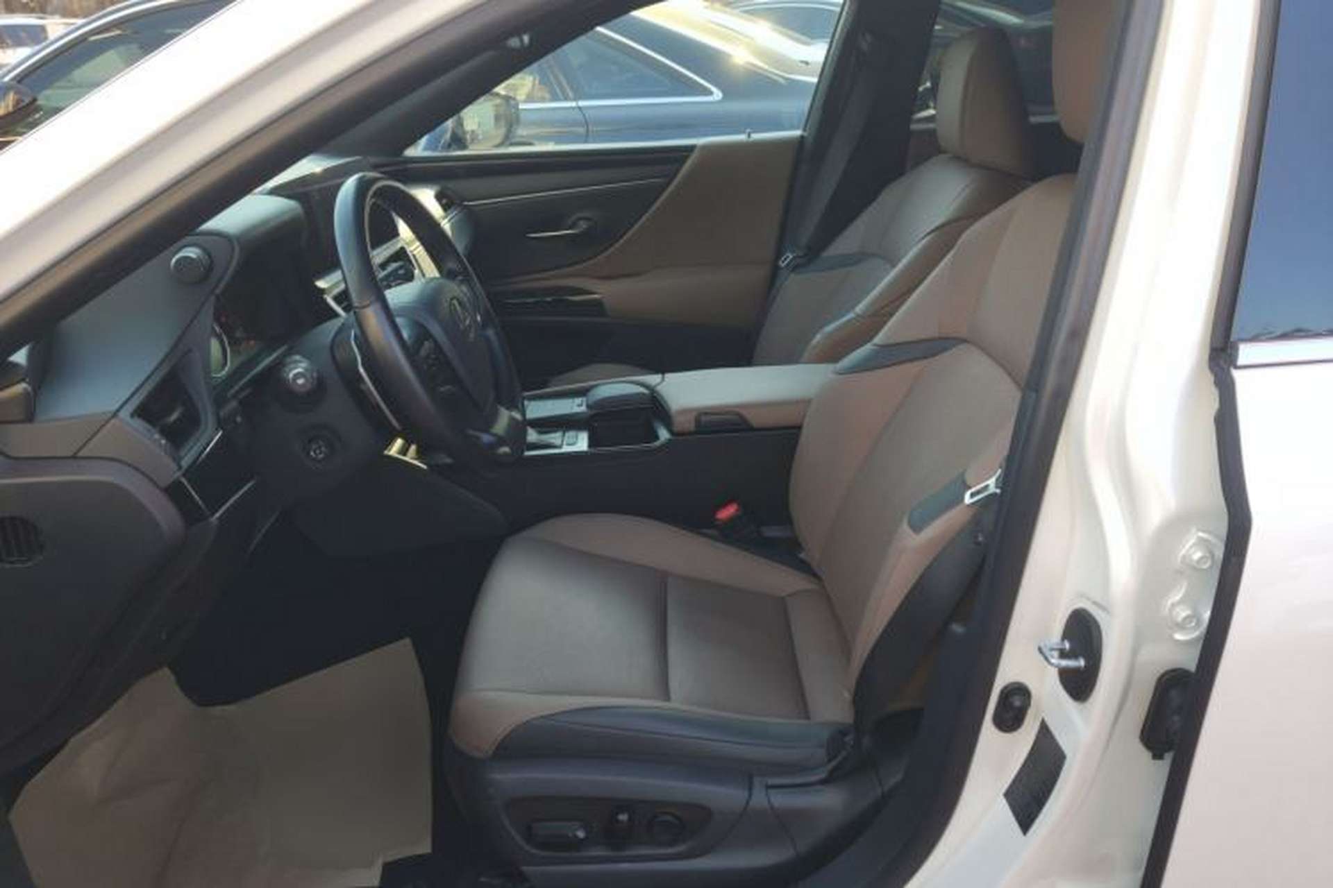 Used Lexus ES 2021 200 Excellence Edition Left Front Seat