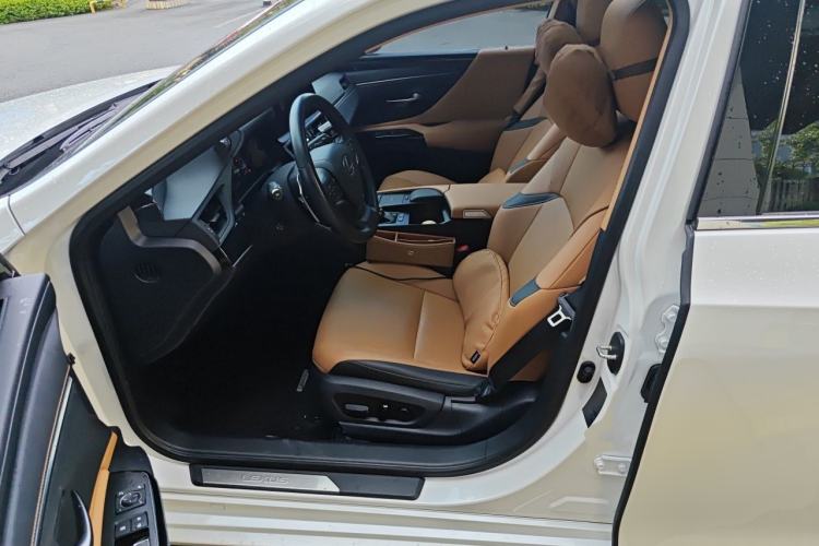 Used Lexus ES 2021 200 Excellence Edition Left Front Seat