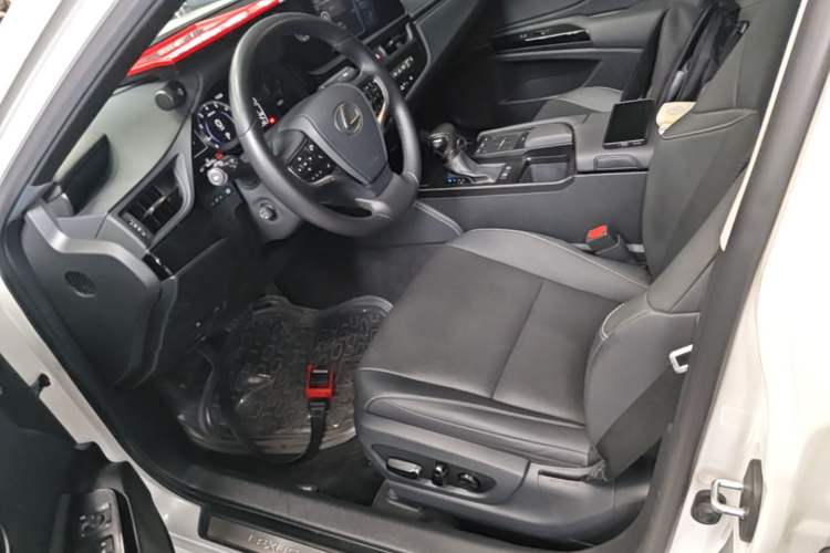 Used Lexus ES 2021 200 Excellence Edition Left Front Seat