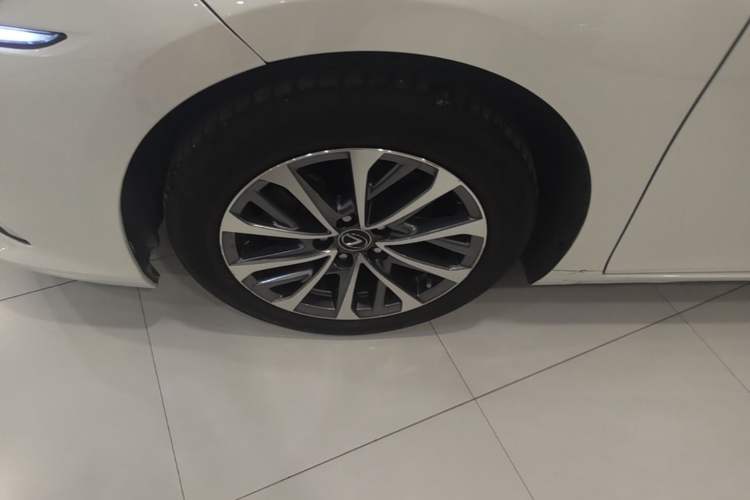 Used Lexus ES 2021 200 Excellence Edition Left Front Wheel Hub