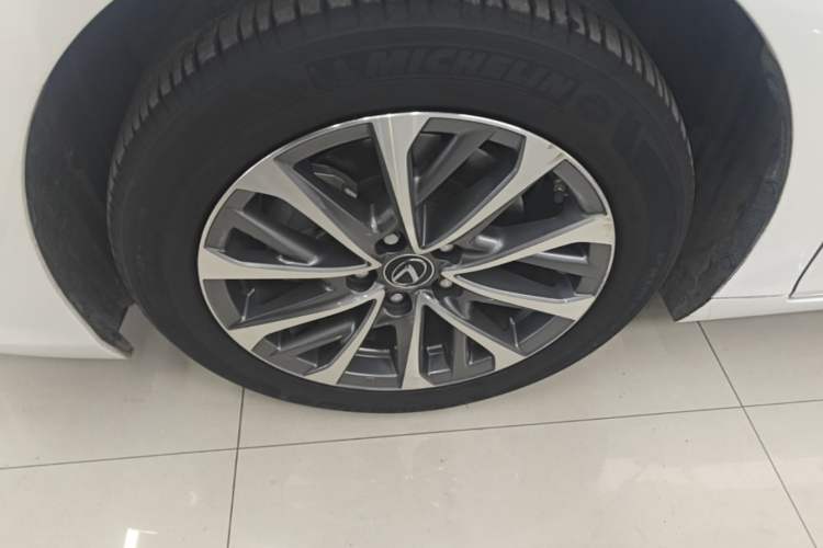 Used Lexus ES 2021 200 Excellence Edition Left Front Wheel Hub