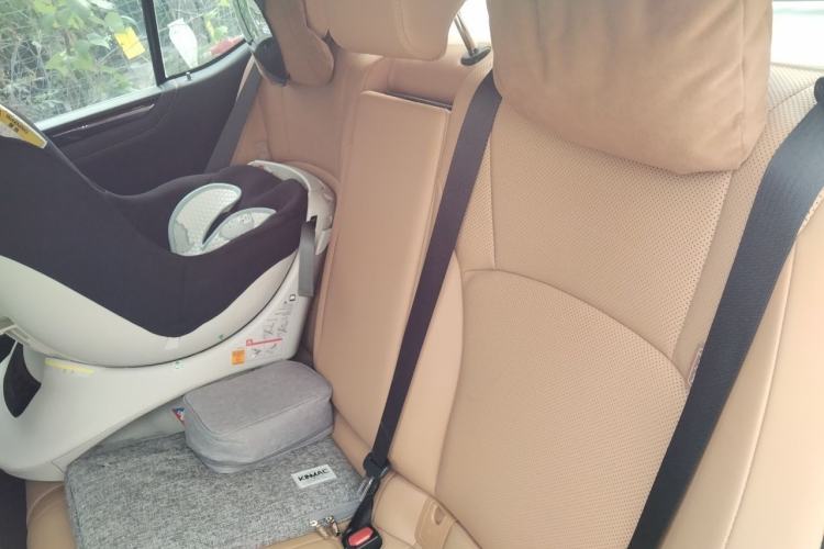 Used Lexus ES 2021 300h Excellence Edition Left Rear Seat