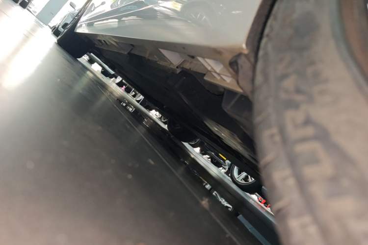 Used Lexus ES 2021 300h Deluxe Edition Left Side Sill