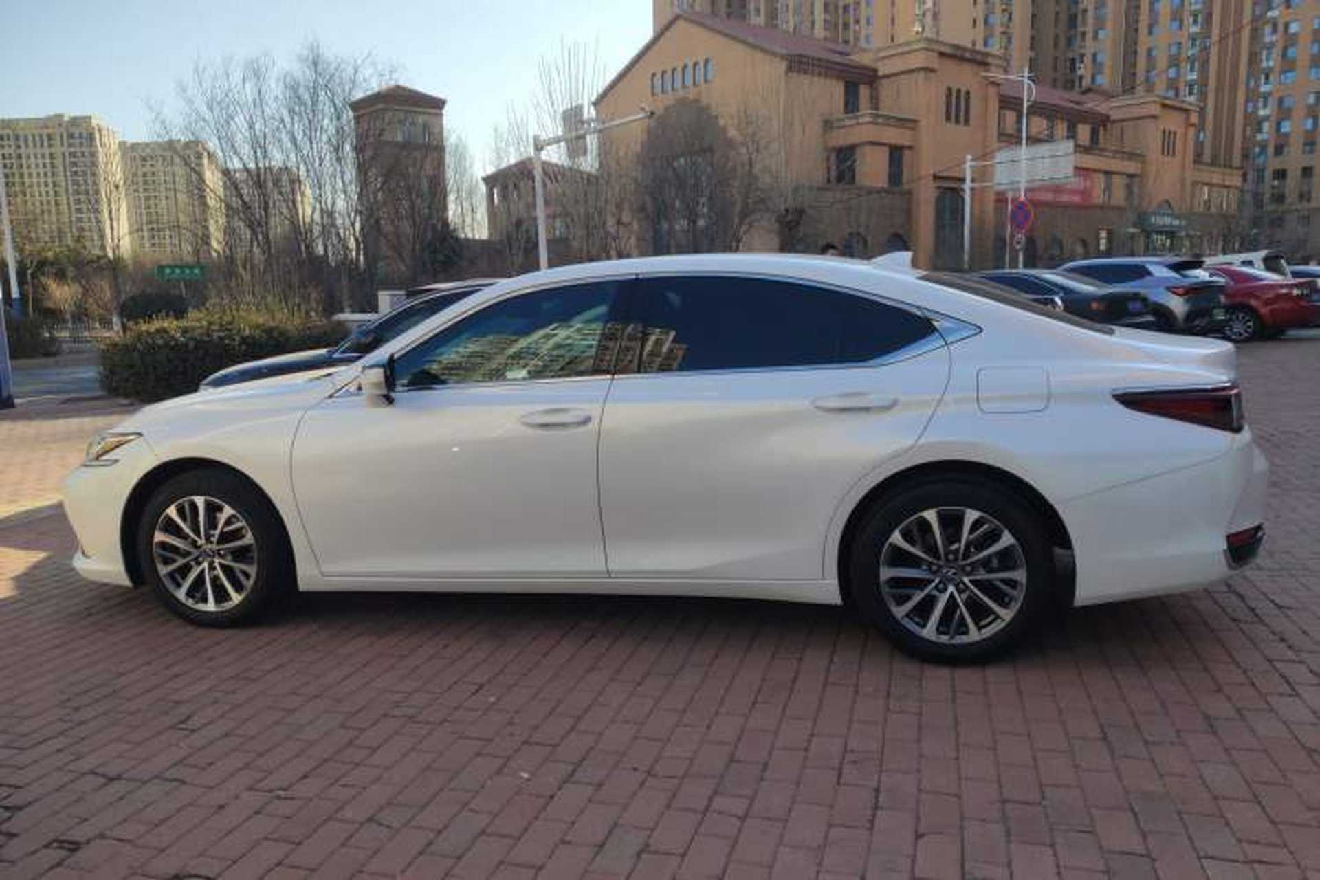 Used Lexus ES 2021 200 Excellence Edition Left Side