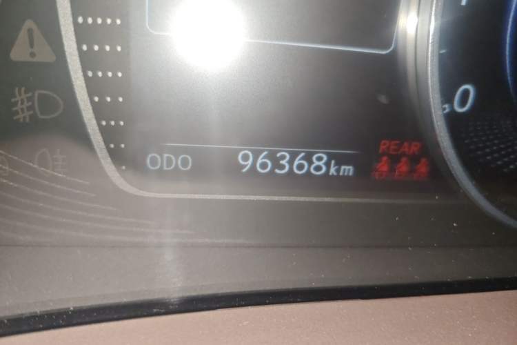 Used Lexus ES 2021 200 Excellence Edition Odometer Close Up