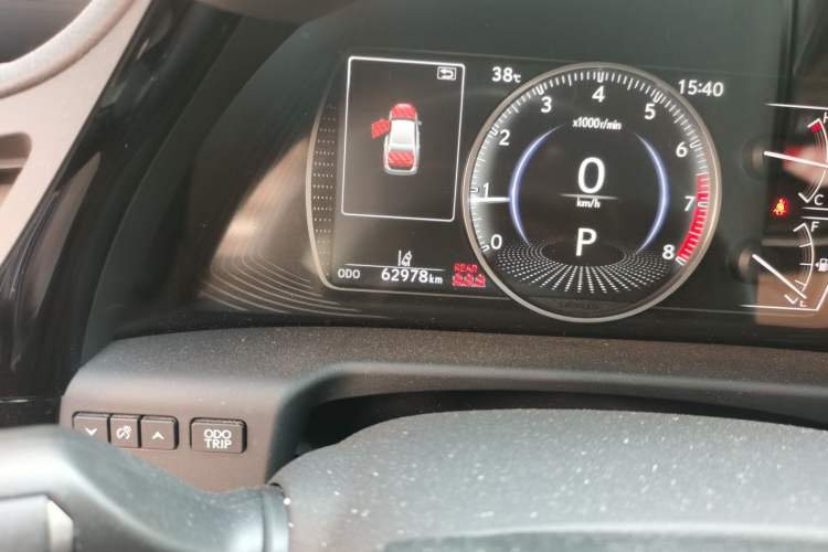 Used Lexus ES 2021 200 Excellence Edition Odometer Close Up