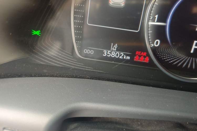 Used Lexus ES 2021 200 Excellence Edition Odometer Close Up