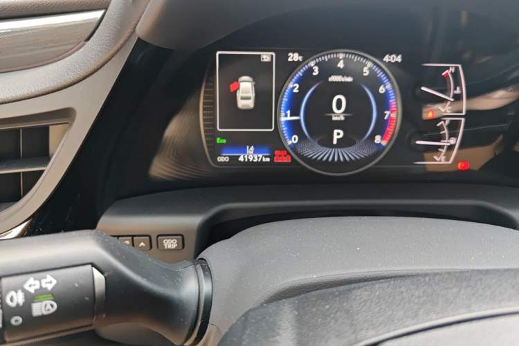 Used Lexus ES 2021 200 Excellence Edition Odometer Close Up