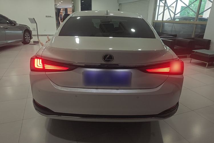 Used Lexus ES 2021 200 Excellence Edition Rear