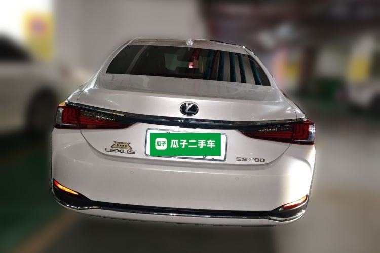 Used Lexus ES 2021 200 Excellence Edition Rear