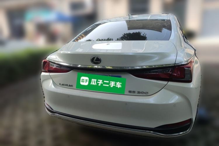 Used Lexus ES 2021 200 Excellence Edition Rear