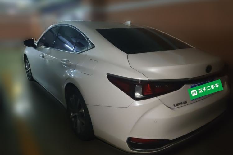 Used Lexus ES 2021 200 Excellence Edition Rear Left 45 Deg